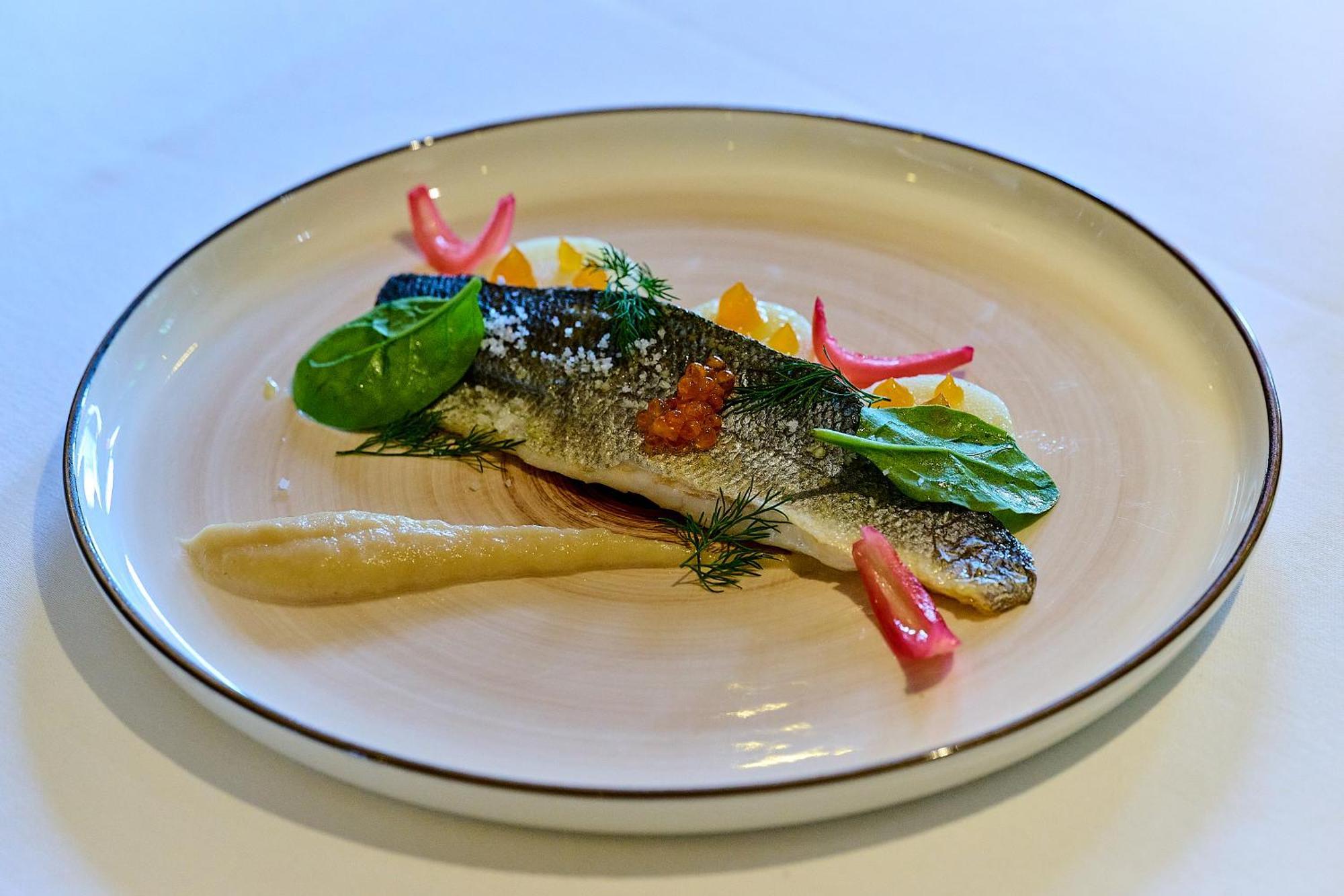 Logis L'Ermitage Hotel & Restaurant Saulges Bagian luar foto