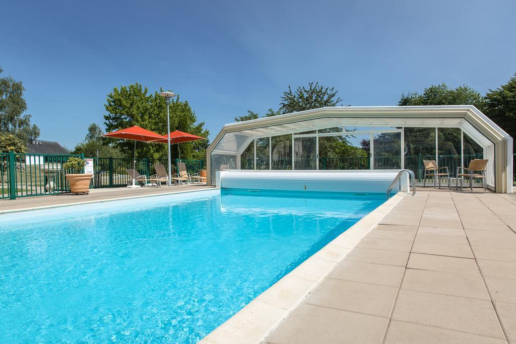 Logis L'Ermitage Hotel & Restaurant Saulges Bagian luar foto