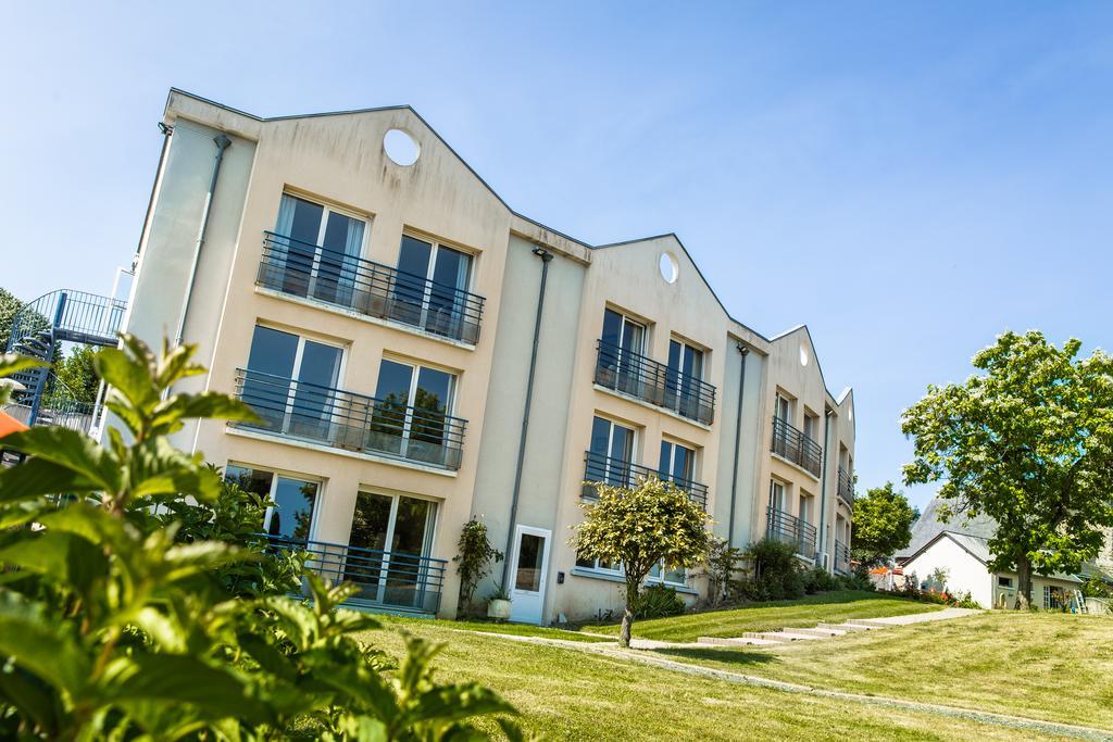 Logis L'Ermitage Hotel & Restaurant Saulges Bagian luar foto
