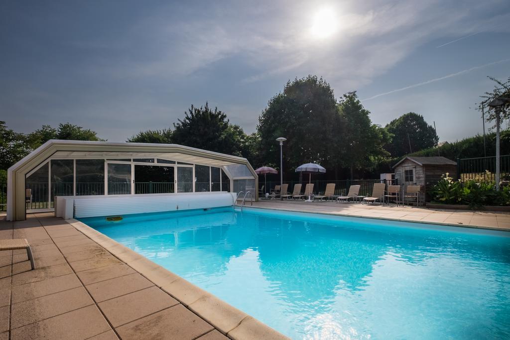 Logis L'Ermitage Hotel & Restaurant Saulges Bagian luar foto