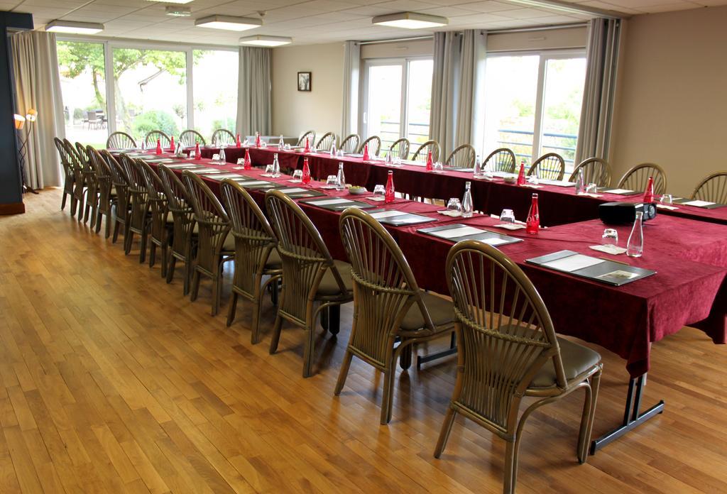 Logis L'Ermitage Hotel & Restaurant Saulges Bagian luar foto